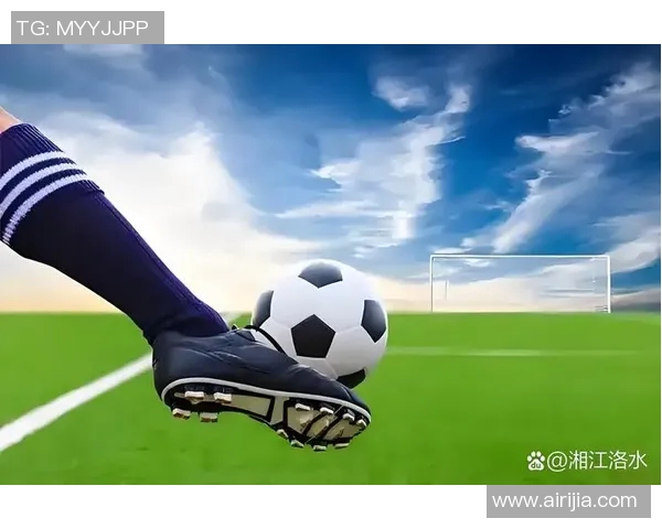 穿越绿茵岁月细读历史足球巨星的传奇与荣耀